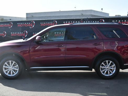 Used 2022 Dodge Durango SXT image 4