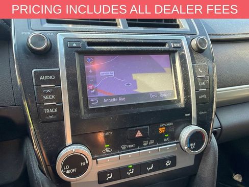 Used 2012 Toyota Camry SE FWD image 10