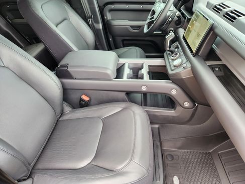 New 2025 Land Rover Defender 110 V8 image 15