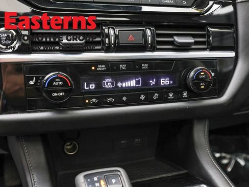 Used 2024 Nissan Pathfinder SV w/ SV Premium Package AWD/4WD image 20