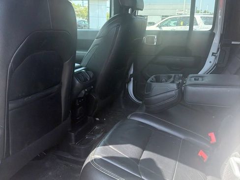 Used 2019 Jeep Wrangler Unlimited Sahara w/ Quick Order Package 24M Moab AWD/4WD image 8