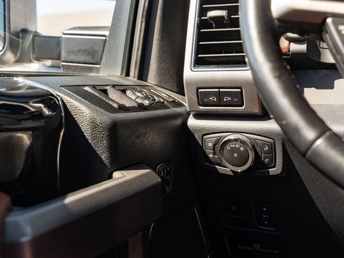 Certified 2022 Ford F450 Platinum AWD/4WD image 30