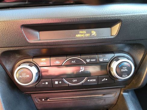 Used 2014 MAZDA MAZDA3 i Touring w/ Technology Package image 32