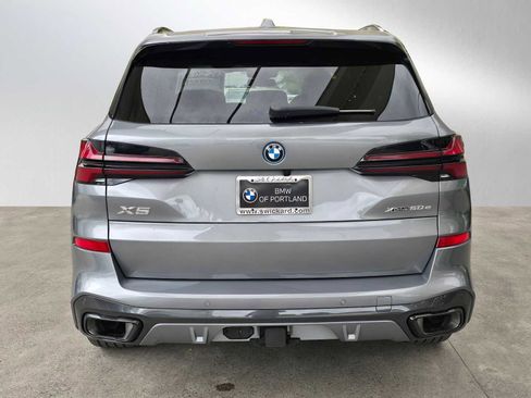 Used 2026 BMW X5 xDrive50e w/ M Sport Package AWD/4WD image 4