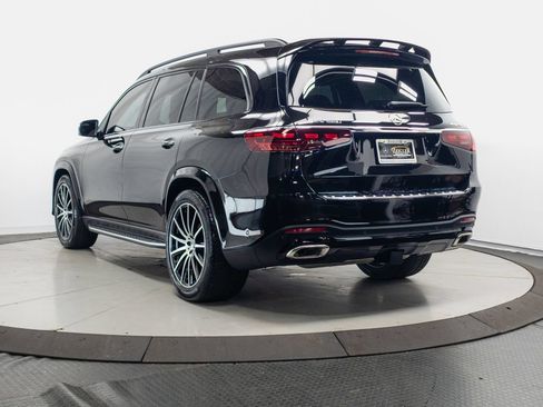 Used 2026 Mercedes-Benz GLS 580 4MATIC image 32