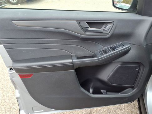 Used 2023 Ford Escape FWD image 14