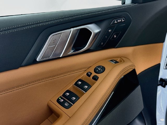 New 2027 BMW X7 xDrive40i AWD/4WD image 18