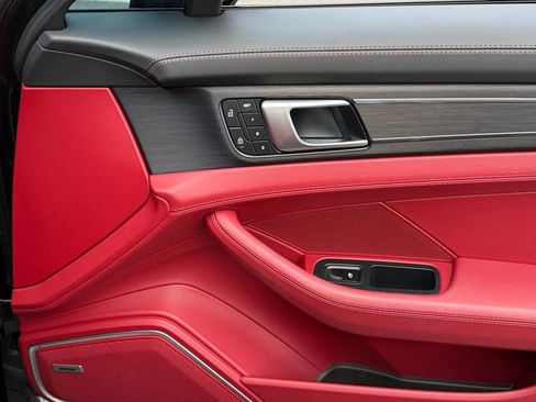 Used 2023 Porsche Panamera Platinum Edition image 38