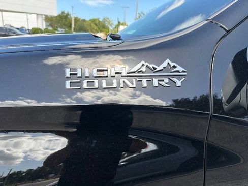 Used 2021 Chevrolet Silverado 1500 High Country AWD/4WD image 9