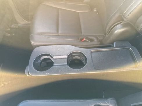 Used 2018 Toyota Highlander XLE image 30