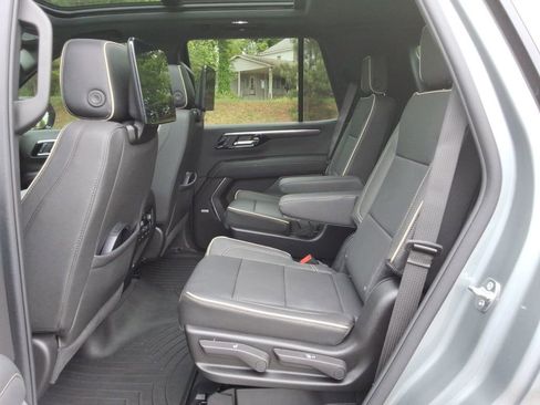 Used 2026 Chevrolet Tahoe Premier AWD/4WD image 19