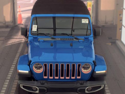 Used 2022 Jeep Wrangler Unlimited Sahara w/ LED Lighting Group AWD/4WD image 3