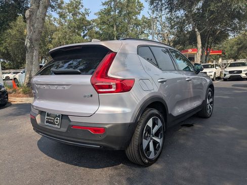 Certified 2026 Volvo XC40 B5 Plus AWD/4WD image 6
