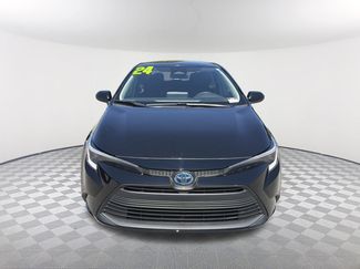 Used 2024 Toyota Corolla LE FWD video 2