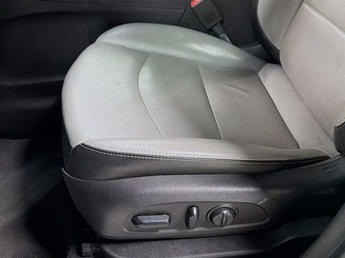 Used 2019 Chevrolet Equinox Premier FWD image 19