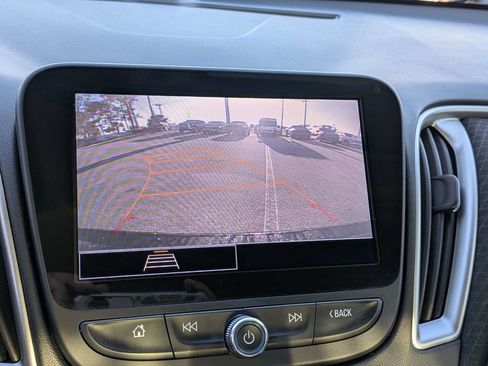 Used 2022 Chevrolet Malibu RS image 17