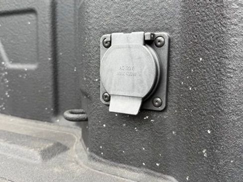 Used 2021 GMC Sierra 1500 Denali w/ Driver Alert Package II image 11