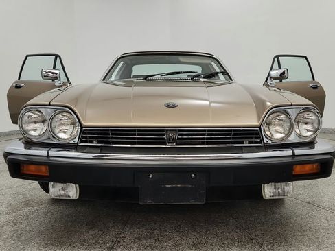 Used 1988 Jaguar XJS V12 Convertible image 9