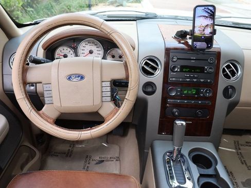 Used 2005 Ford F150 King Ranch RWD image 34