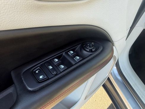 Used 2018 Jeep Compass Limited w/ Navigation Group AWD/4WD image 11