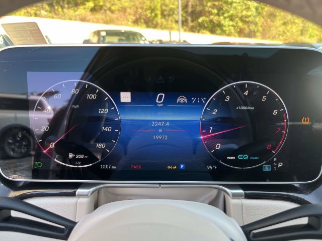 Used 2022 Mercedes-Benz S 580 4MATIC Sedan w/ AMG Line Package image 24