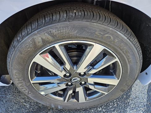 New 2025 Nissan Versa SV w/ Trunk Package image 8