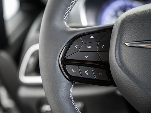 New 2026 Chrysler Pacifica Limited image 27