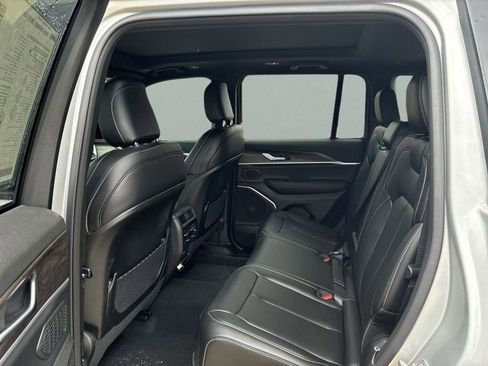 New 2026 Jeep Grand Cherokee Limited w/ Limited Altitude Package AWD/4WD image 27