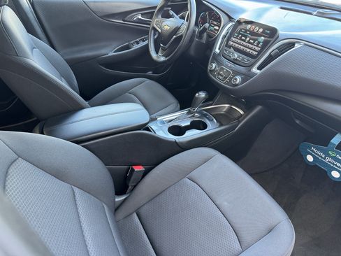 Certified 2018 Chevrolet Malibu LT FWD image 21