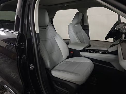 Used 2025 Ford Explorer Platinum w/ LUX Leather Package image 20