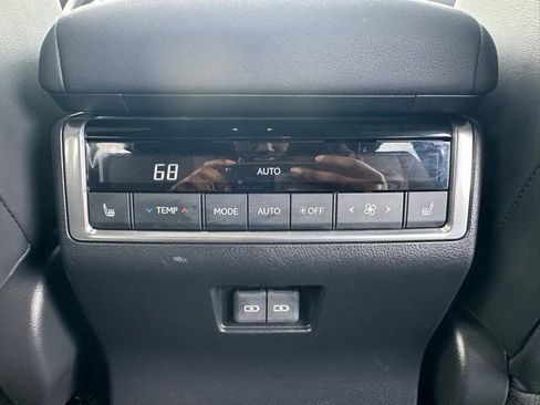 Used 2024 Lexus GX 550 image 27