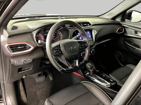Used 2022 Chevrolet TrailBlazer RS w/ Convenience Package FWD image 16