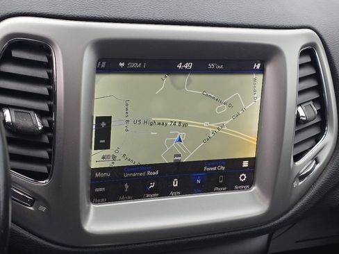 Used 2018 Jeep Compass Latitude w/ Popular Equipment Group image 4