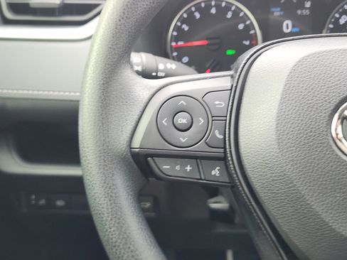 Used 2020 Toyota RAV4 XLE w/ Convenience Package image 34