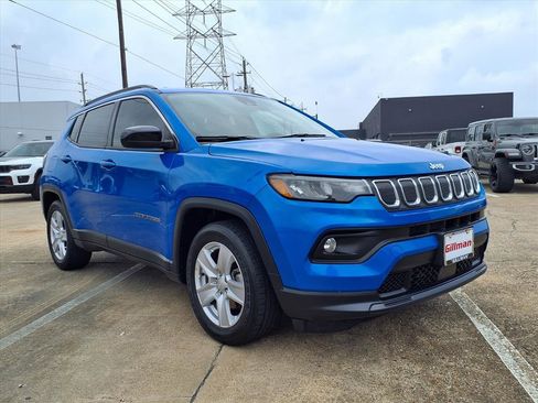 Certified 2022 Jeep Compass Latitude w/ Convenience Group image 2