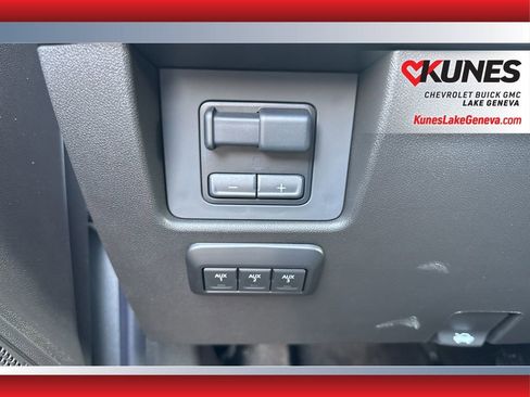 New 2025 Chevrolet Colorado Trail Boss w/ Off-Road Front Bumper Package image 43