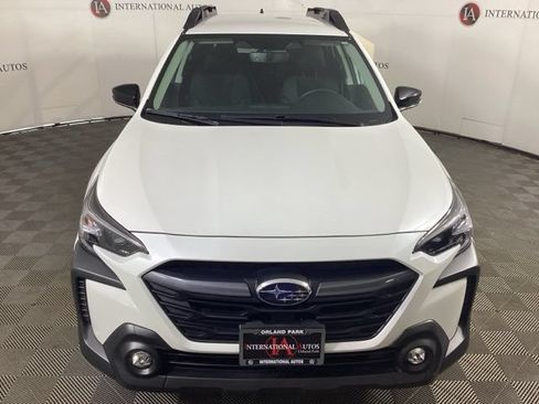 Used 2025 Subaru Outback Premium w/ Popular Package #1A AWD/4WD image 2