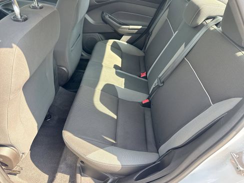 Used 2012 Ford Focus SE FWD image 19
