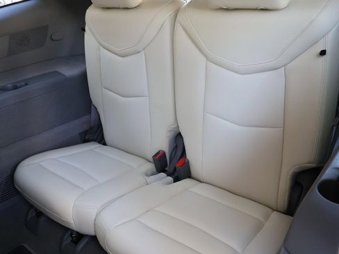 Certified 2025 Cadillac XT6 Premium Luxury image 13