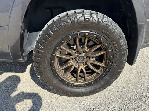 Used 2020 RAM 1500 Limited AWD/4WD image 3