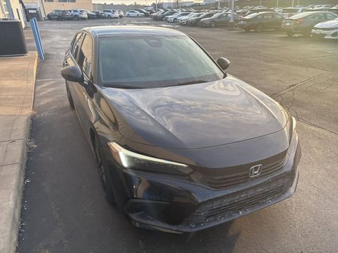 Used 2022 Honda Civic Sport image 11