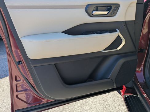 New 2026 Nissan Armada Platinum Reserve image 11