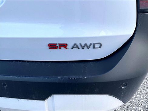 Used 2025 Nissan Kicks SR image 27