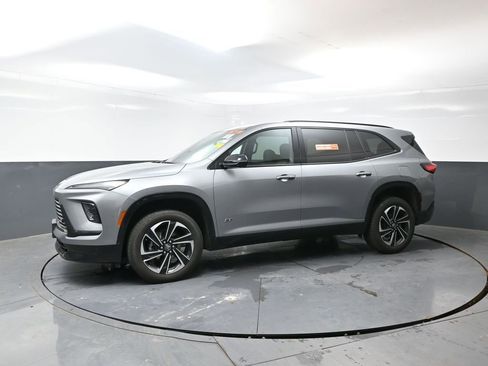 Used 2025 Buick Enclave Sport Touring AWD/4WD image 10