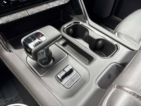 Certified 2024 GMC Sierra 1500 AT4X w/ AT4X AEV Edition image 27