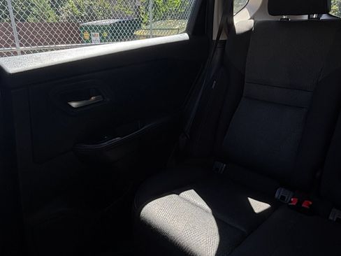 Used 2025 Nissan Rogue SV AWD/4WD image 39
