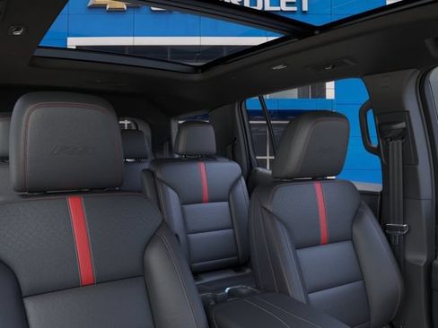 New 2026 Chevrolet Traverse RS w/ LPO, Floor Liner Package AWD/4WD image 24