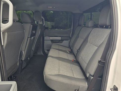 Used 2024 Ford F250 XL w/ STX Appearance Package AWD/4WD image 12