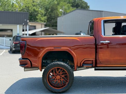 Used 2021 GMC Sierra 2500 Denali w/ Denali Ultimate Package AWD/4WD image 9