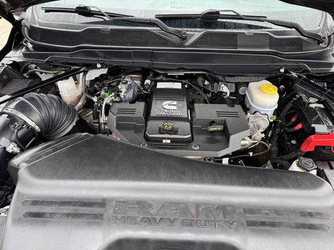 Used 2024 RAM 2500 Laramie w/ Night Edition AWD/4WD image 30
